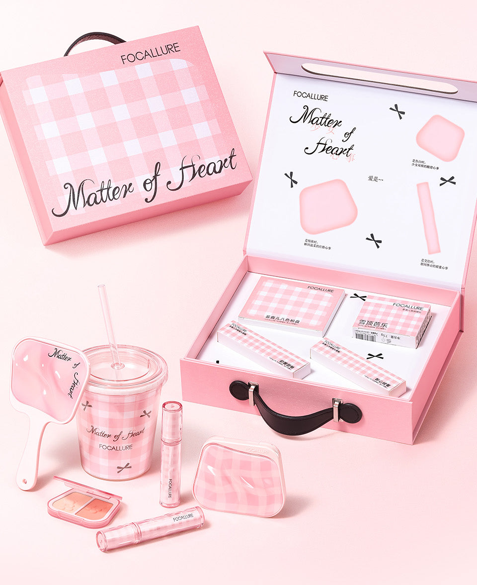 FOCALLURE Matter of Heart Series Blush Lip Gloss Eyeshadow Palette 7PCS/Set 菲鹿儿心事系列腮红唇釉眼影盘礼盒