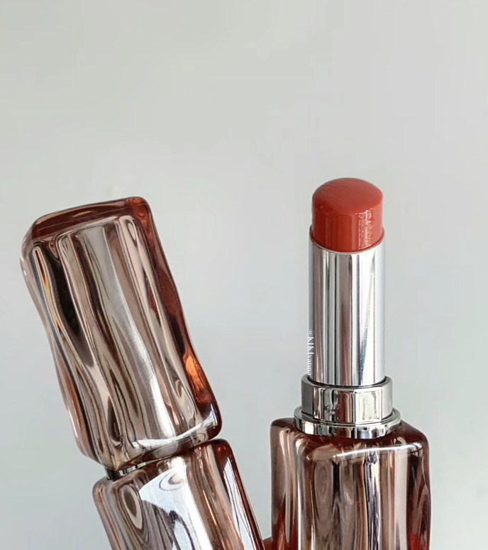 Mistine Thai Milk Coffee Lustrous Mirror Lipstick 3.5g 蜜丝婷泰式奶咖流光口红冰萃镜面口红