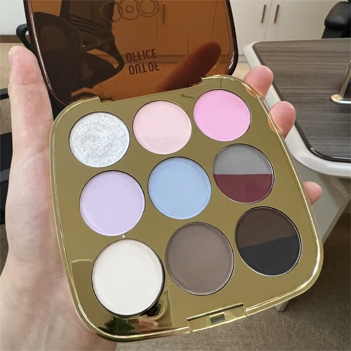 Out of Office Nine Color Wish Eyeshadow Palette 2g*9 OOO九色心愿眼影盘