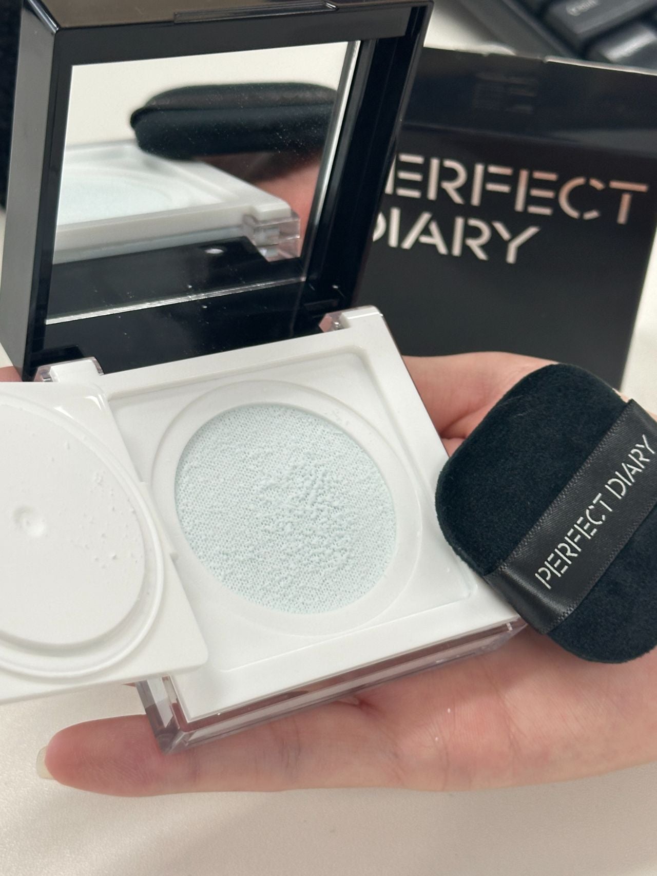 Perfect Diary Translucent Blurring Loose Powder 7g 完美日记剔透柔雾控油散粉锁色版