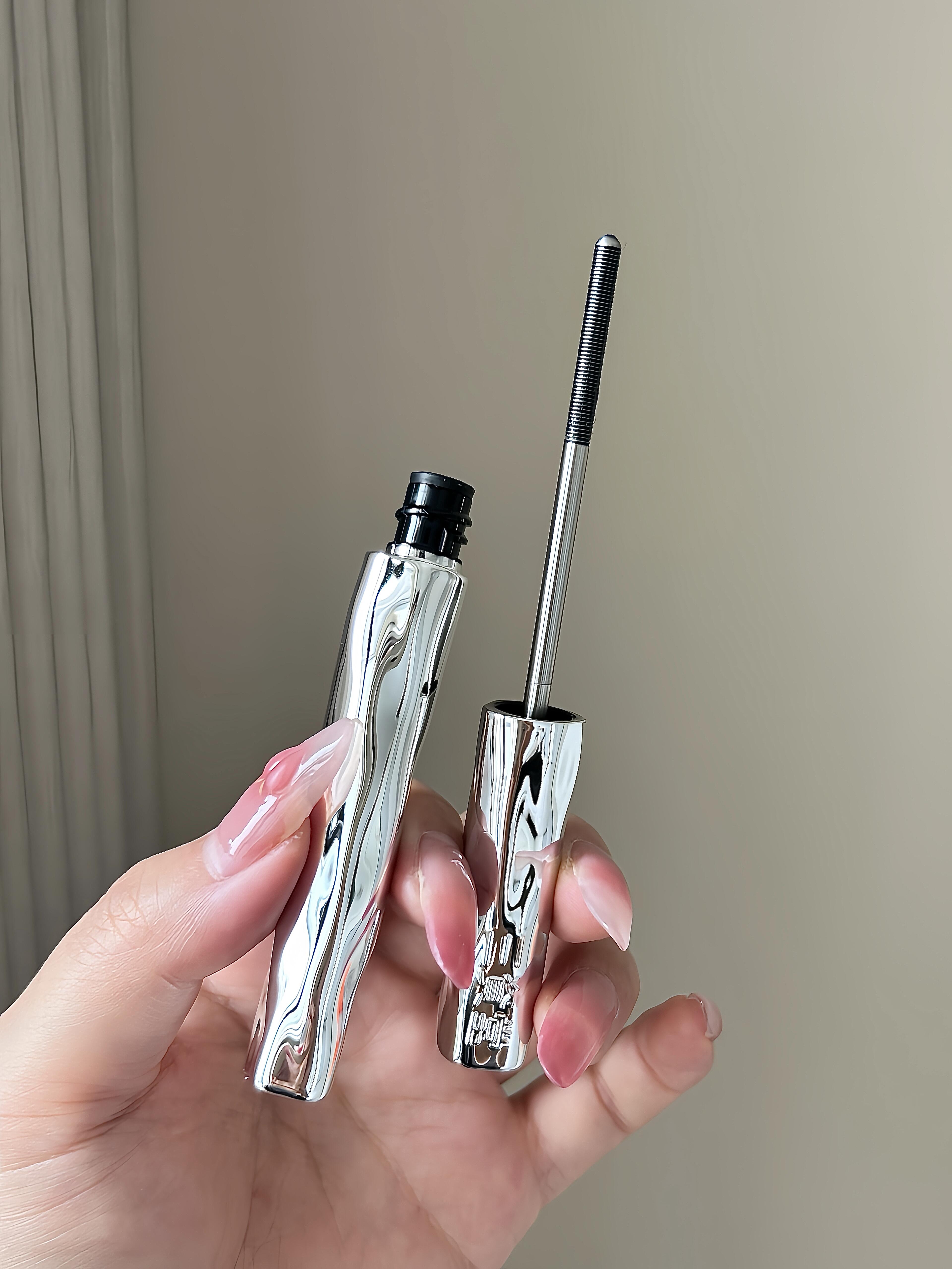 SANZITANG Steel Tube Mascara Base 3.2g 三资堂钢管睫毛打底膏