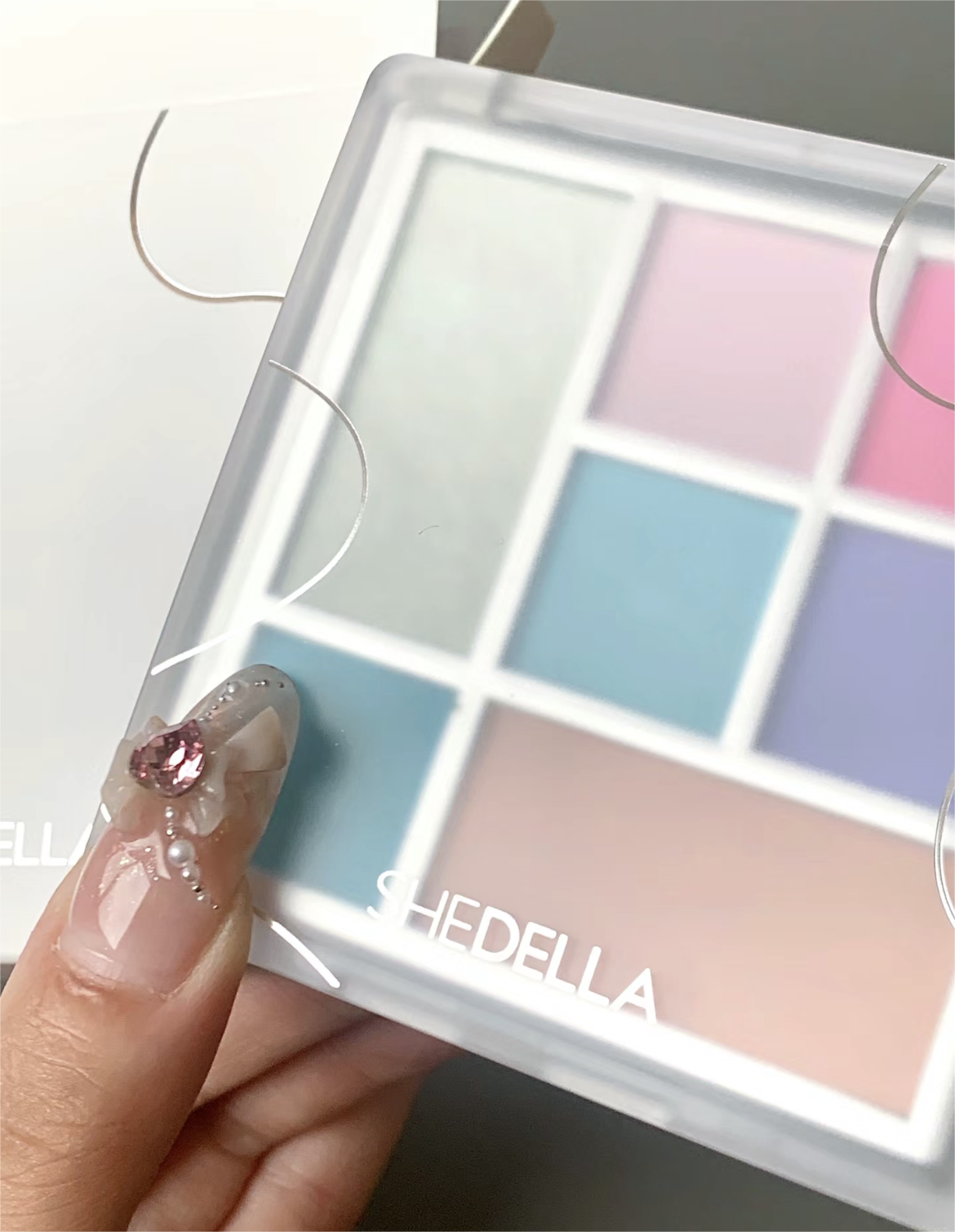 SHEDELLA Minimalist Series Seven-Color Eyeshadow Palette 9g 诗蒂娅极简系列七色眼影盘