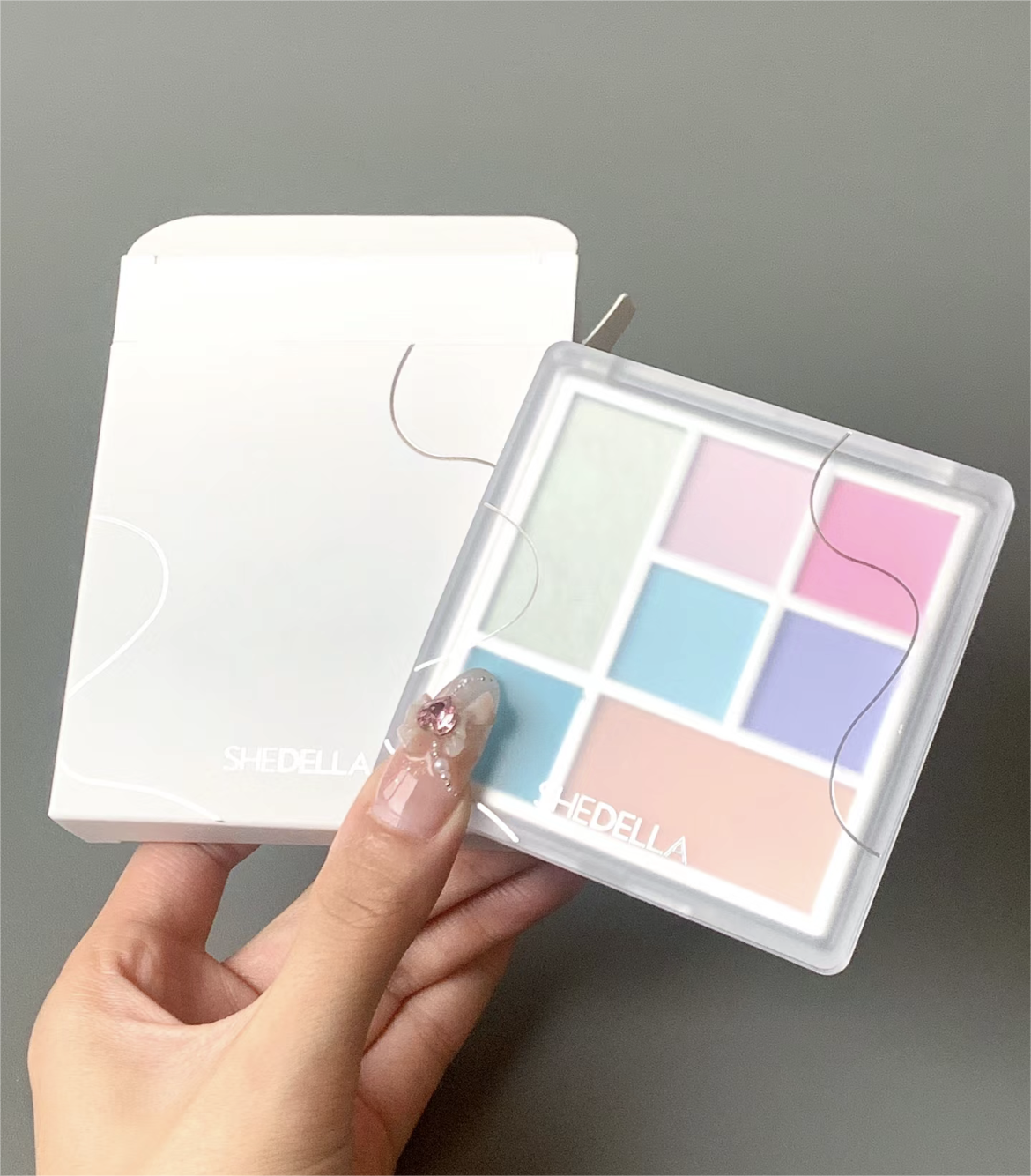 SHEDELLA Minimalist Series Seven-Color Eyeshadow Palette 9g 诗蒂娅极简系列七色眼影盘