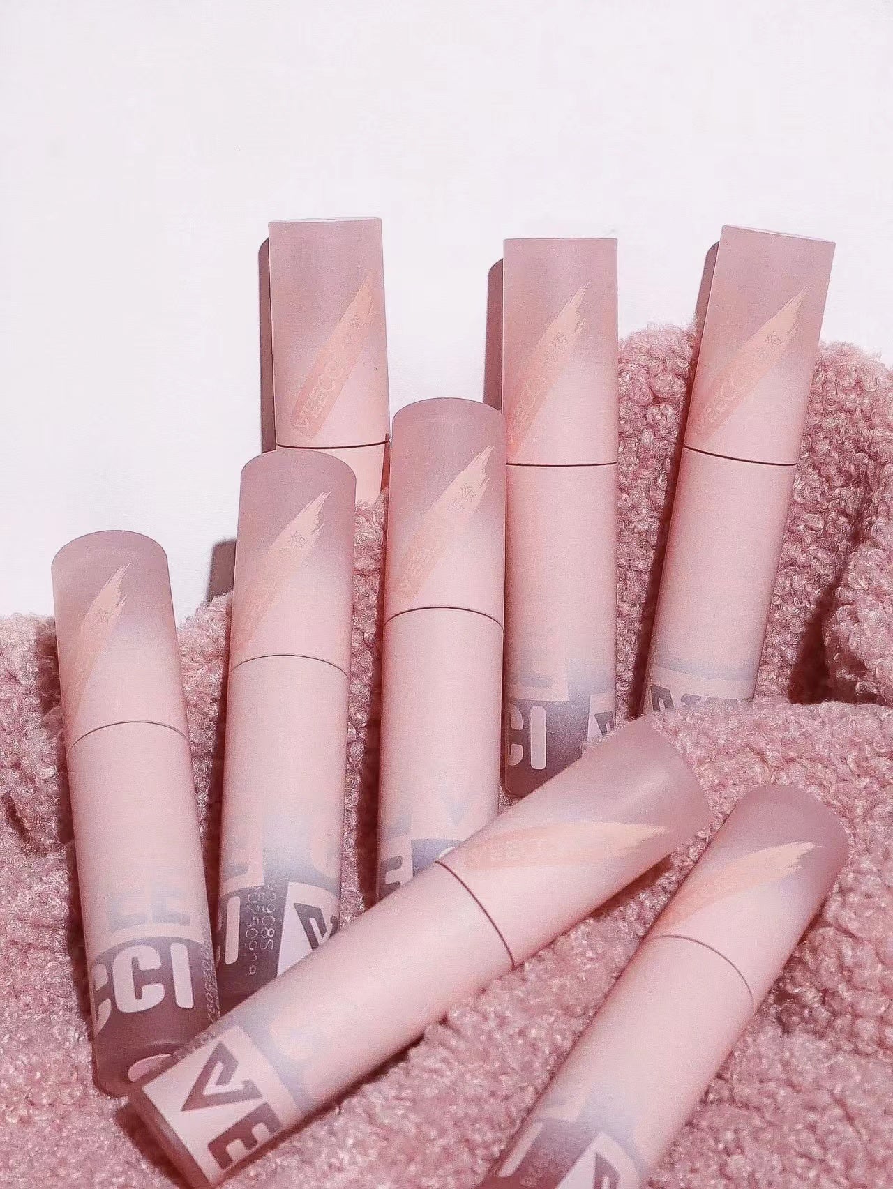 Veecci Matte Waterproof Long-Lasting Lipstick 唯资雾面哑光唇雾 2.5g